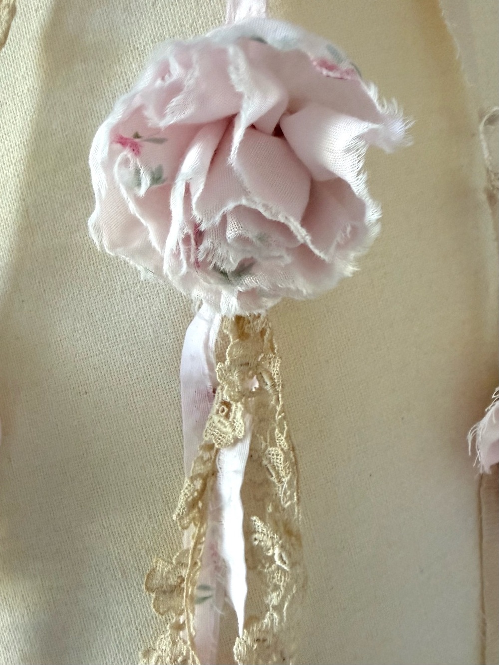 Rose print fabric necklace with vintage lace